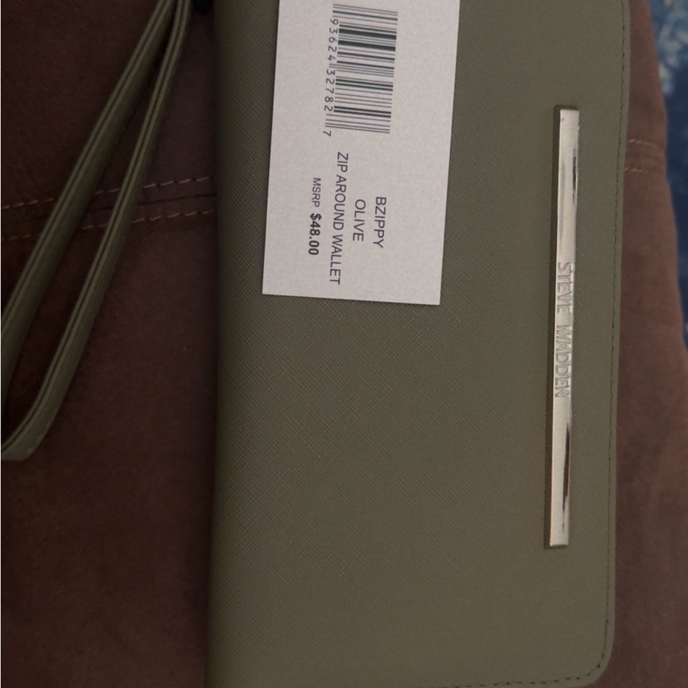 Steve Madden Sage Green Wristlet Wallet